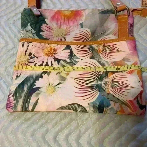 Ceoni Piero Shoulder Handbag Genuine Leather Trim Floral Design. - Picture 10 of 10